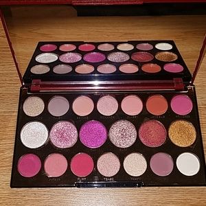 Revolution ruby pallette